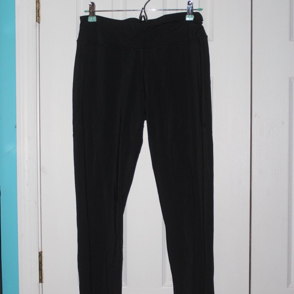 Black Athletic Leggings with Zipper Detail